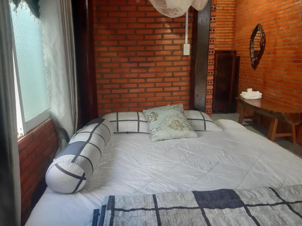 Du Nam Rever Side Cat Tien Kültér fotó